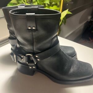 COPY - Reformation Foster Ankle Boots (Size 9)